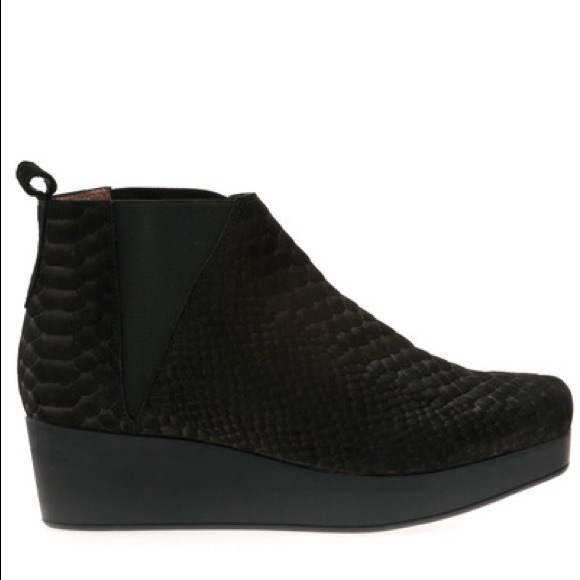 Jeffrey Campbell Shoes - Jeffrey Campbell Chaz Wedge In Black Python 9